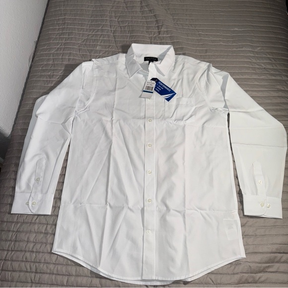 Nwt Nautica boys White button down Dress Shirt Sz Xl 18/20 - Picture 1 of 12